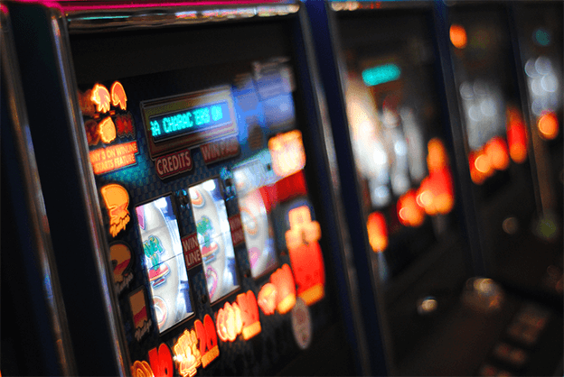 Pros and Cons of Slot Games