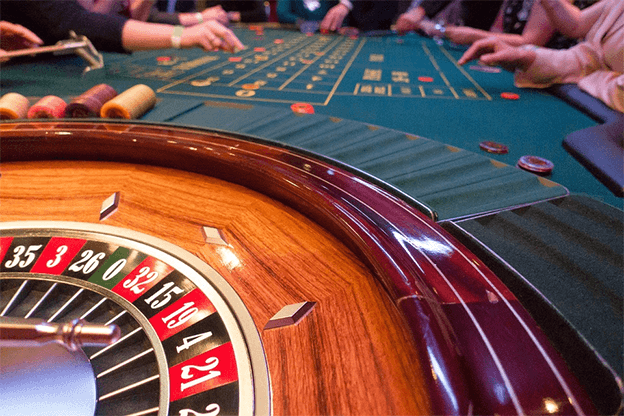 Pros and Cons of Roulette Games