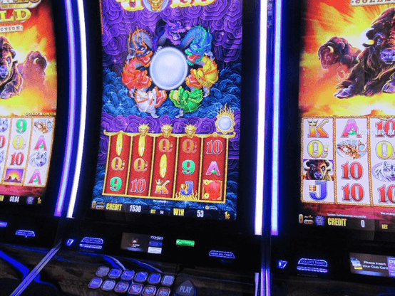 multiplayer slot games allow all players to obtain various bonuses at the same time